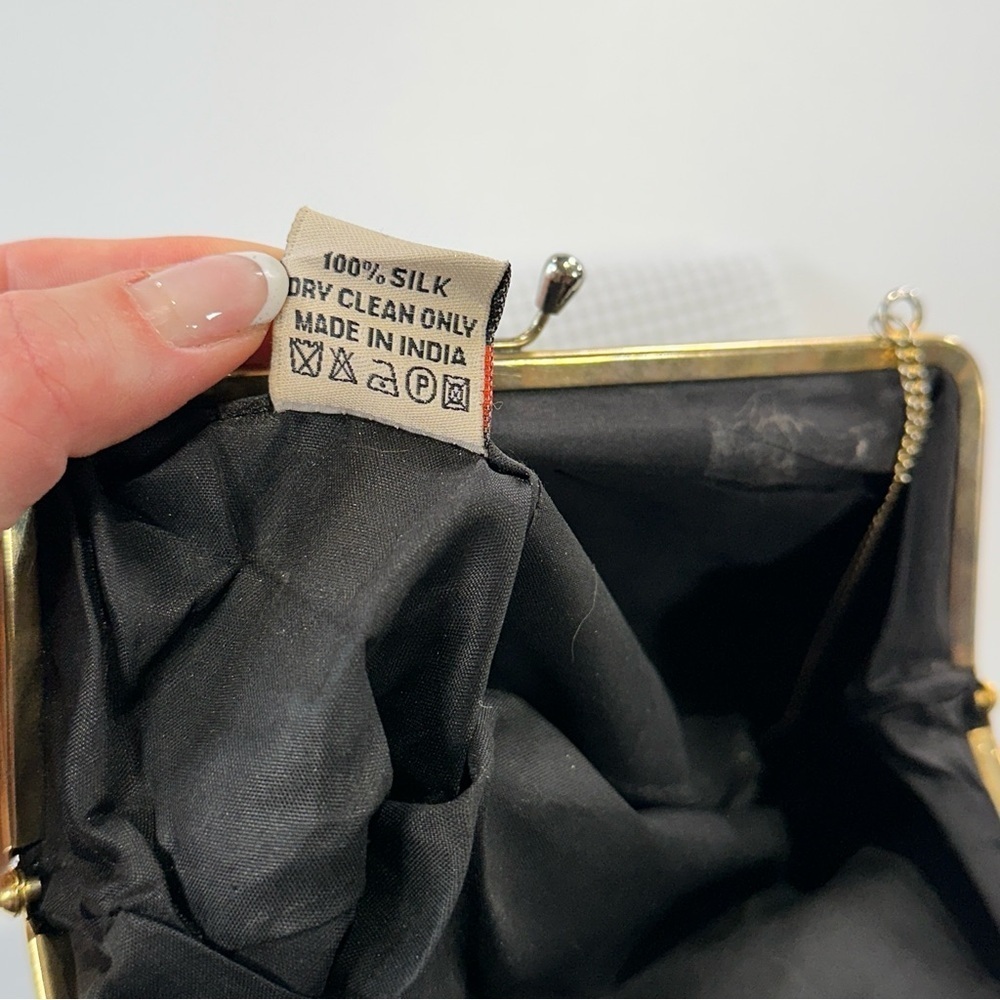 Cottage Product silk evening clutch paisley gold black - Picture 5 of 13